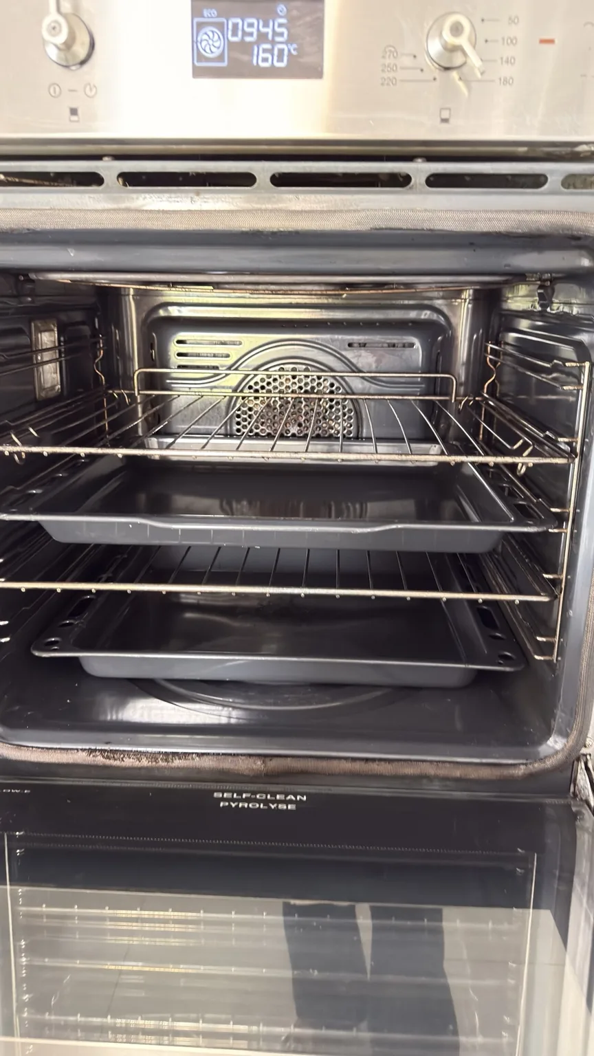 Professional oven cleaning result by RASO
